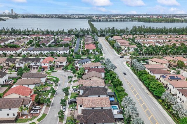 8755 NW 102nd Ct, Doral, FL 33178