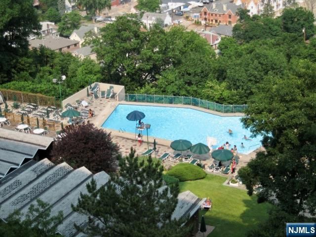 4 Horizon Road 1417, Fort Lee, NJ 07024
