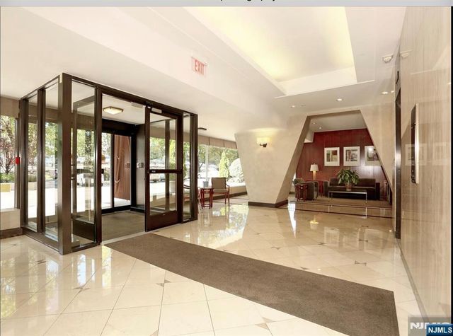 4 Horizon Road 1417, Fort Lee, NJ 07024