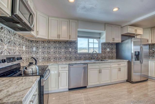 45050 Camaron RD, Temecula, CA 92590