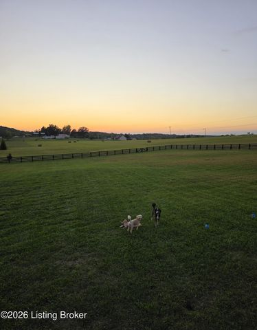 153 Tristan Ct, Shepherdsville, KY 40165