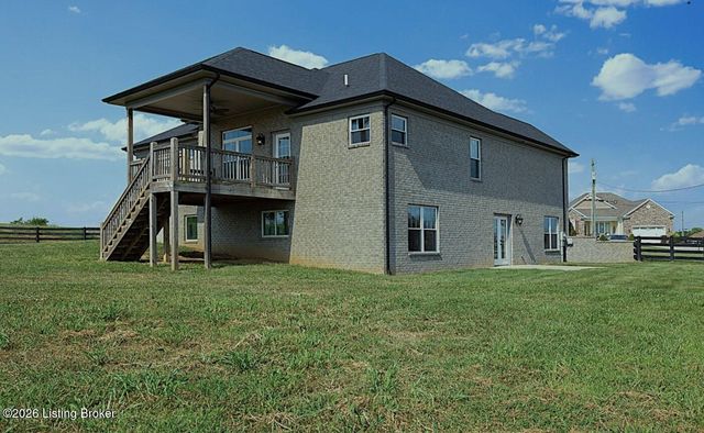 153 Tristan Ct, Shepherdsville, KY 40165