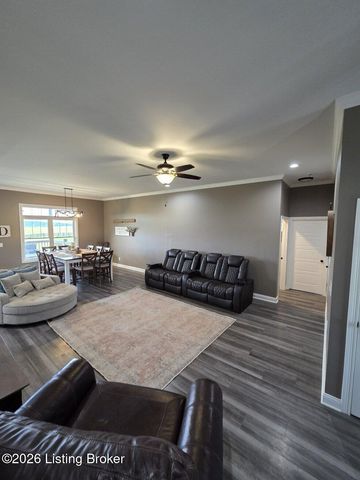 153 Tristan Ct, Shepherdsville, KY 40165