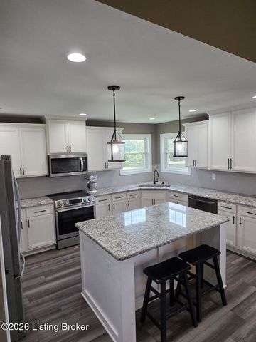 153 Tristan Ct, Shepherdsville, KY 40165