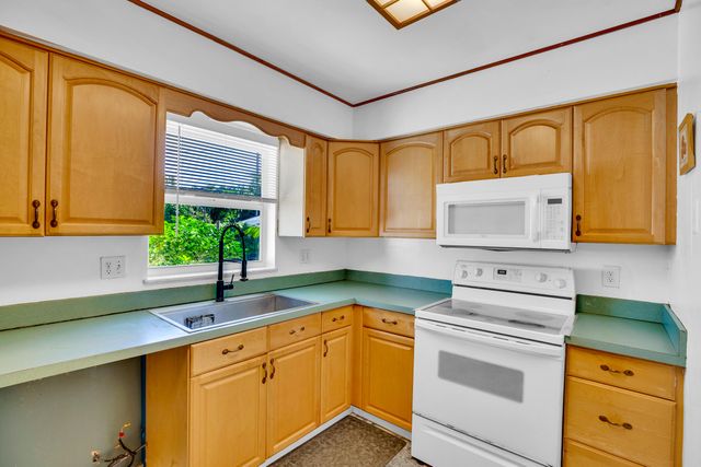 2512 S 13th Street, Fort Pierce, FL 34982
