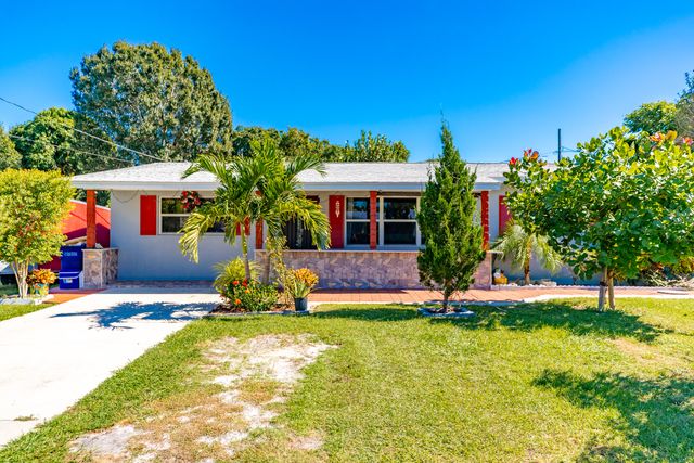 2512 S 13th Street, Fort Pierce, FL 34982