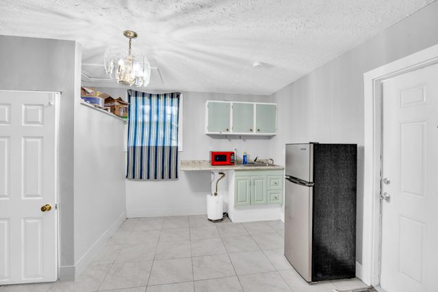 2512 S 13th Street, Fort Pierce, FL 34982
