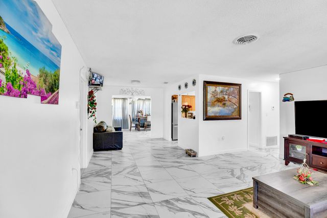 2512 S 13th Street, Fort Pierce, FL 34982