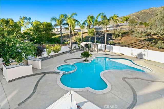 10013 Deep Canyon, Moreno Valley, CA 92557