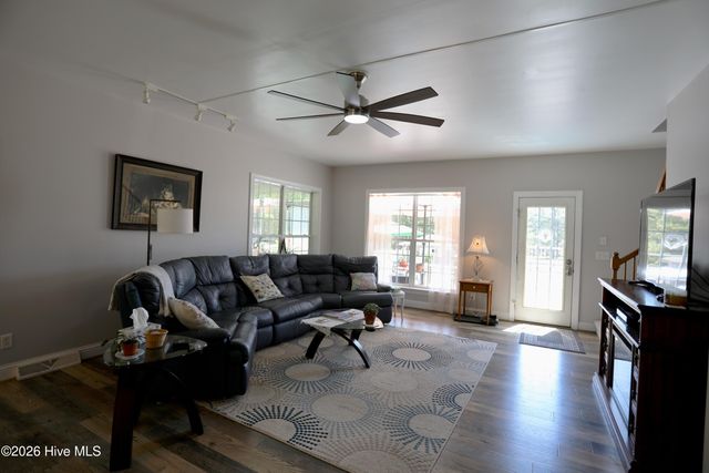 436 Millwork Lane, Aberdeen, NC 28315