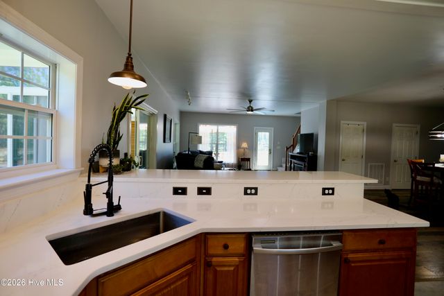 436 Millwork Lane, Aberdeen, NC 28315
