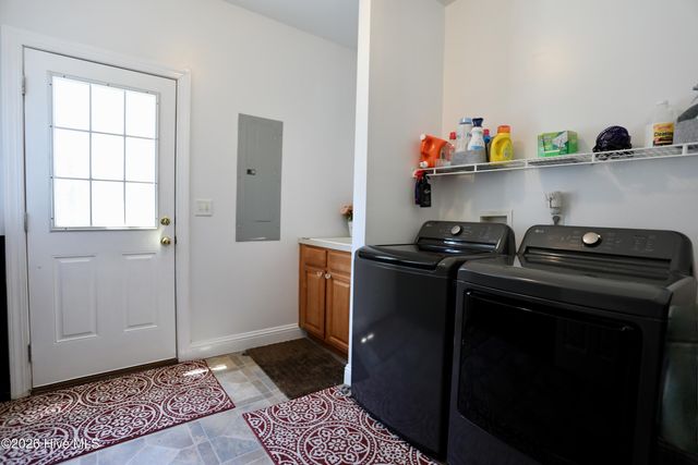 436 Millwork Lane, Aberdeen, NC 28315