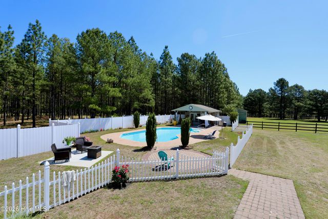 436 Millwork Lane, Aberdeen, NC 28315