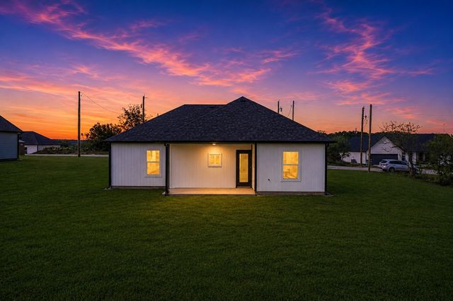 120 Brookview Drive, Bridgeport, TX 76426