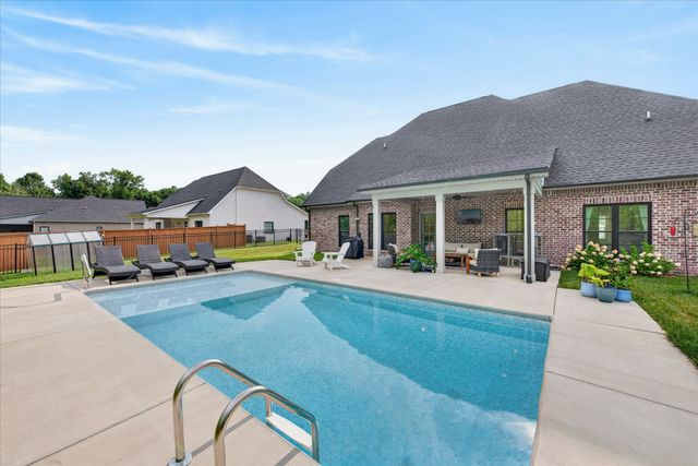 113 Denton Ct, Clarksville, TN 37043