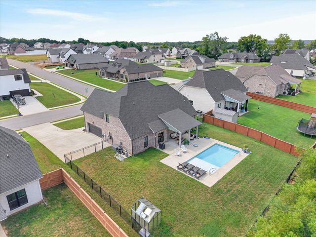 113 Denton Ct, Clarksville, TN 37043