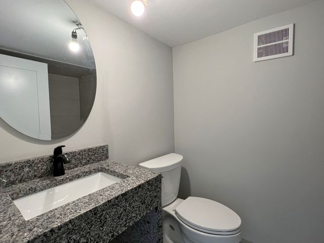 2702 S Homan Avenue 4, Chicago, IL 60623