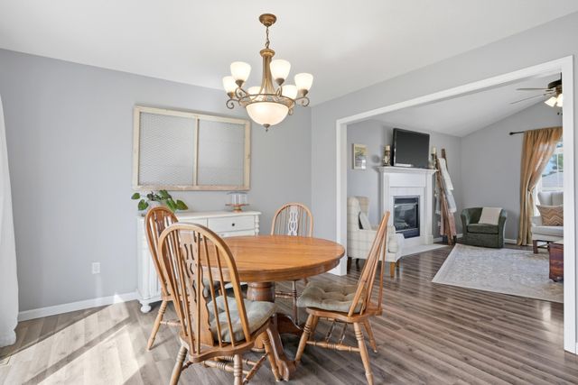4105 SAVANNAH CT, Columbia, MO 65202