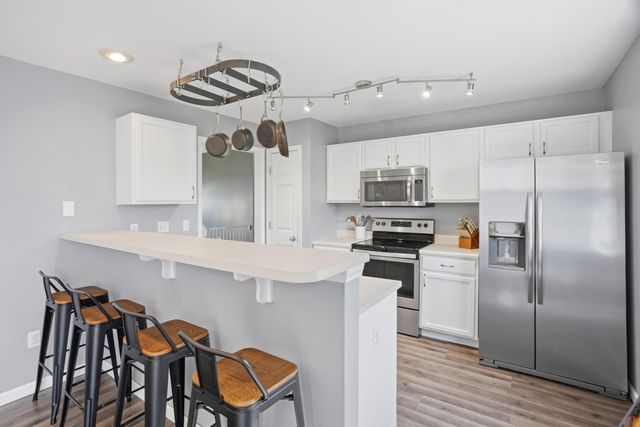 4105 SAVANNAH CT, Columbia, MO 65202