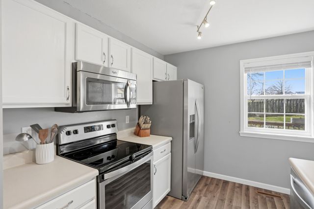 4105 SAVANNAH CT, Columbia, MO 65202