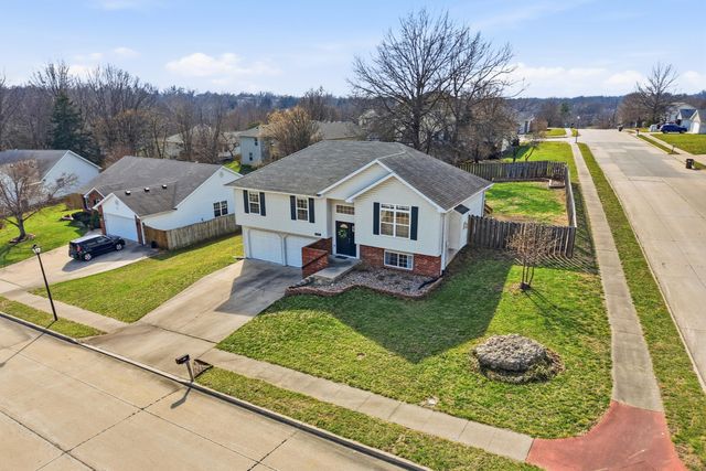 4105 SAVANNAH CT, Columbia, MO 65202