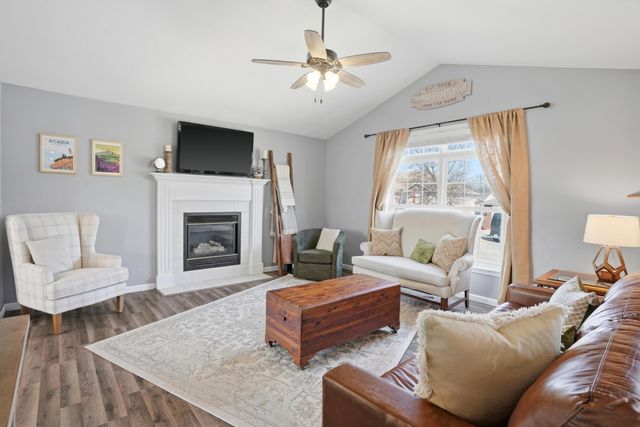 4105 SAVANNAH CT, Columbia, MO 65202