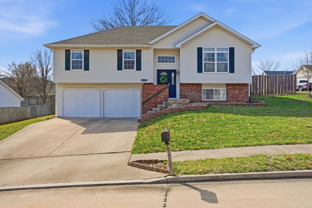 4105 SAVANNAH CT, Columbia, MO 65202