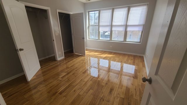1407 E 69th Place 2, Chicago, IL 60637