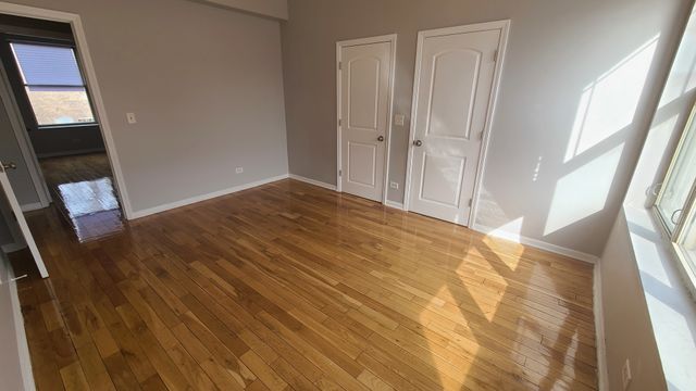 1407 E 69th Place 2, Chicago, IL 60637