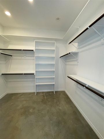 244 Dipping Vat Road, Huntsville, TX 77358