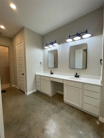 244 Dipping Vat Road, Huntsville, TX 77358