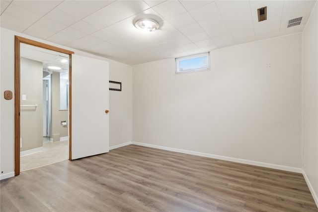2132 Larry Drive NE, Cedar Rapids, IA 52402