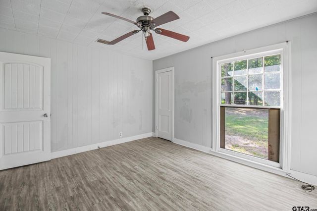 1341 Bellaire Dr, Tyler, TX 75702