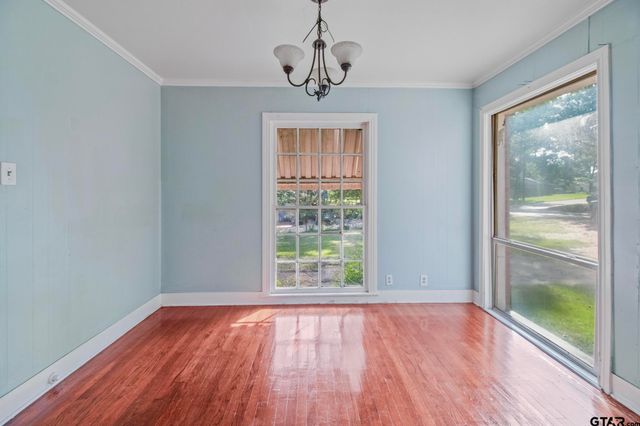 1341 Bellaire Dr, Tyler, TX 75702