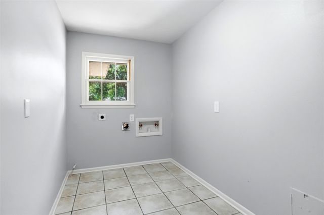 900 Liveoak Street, Denton, TX 76209