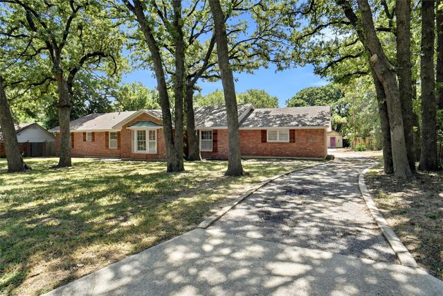 900 Liveoak Street, Denton, TX 76209