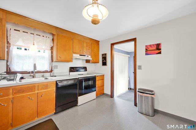 16 Gardner Road, Vernon, CT 06066