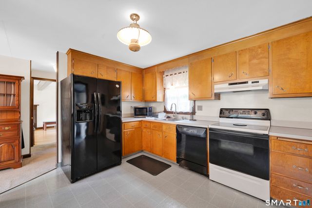 16 Gardner Road, Vernon, CT 06066