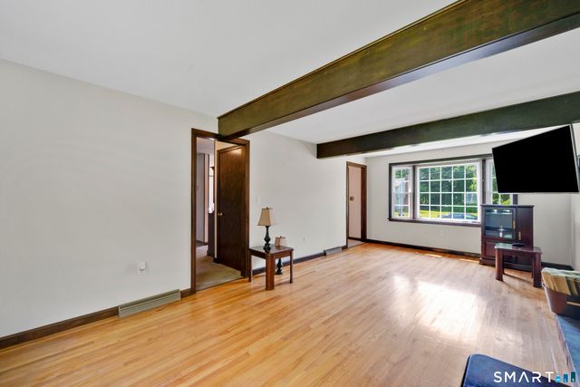 16 Gardner Road, Vernon, CT 06066