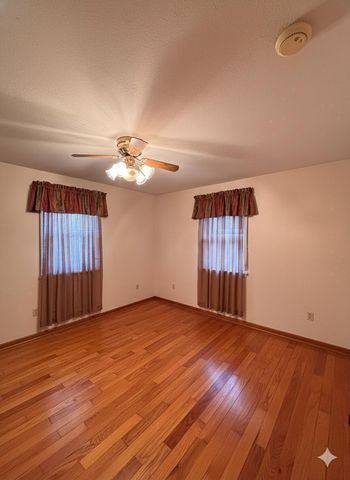 10025 Wentworth Avenue S, Bloomington, MN 55420