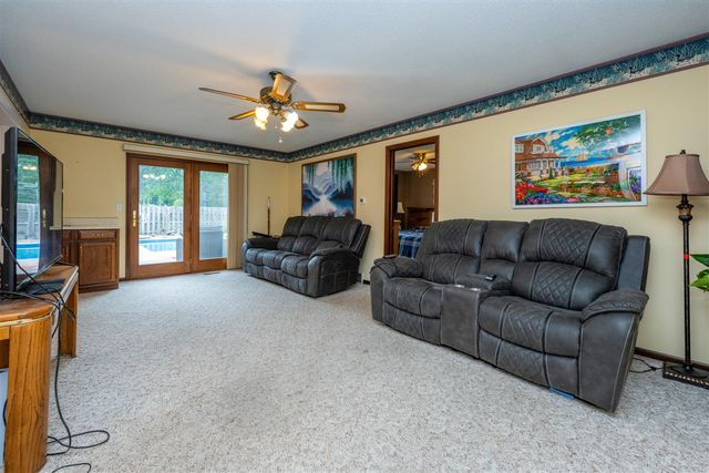 5985 Echo Ridge, Stevensville, MI 49127
