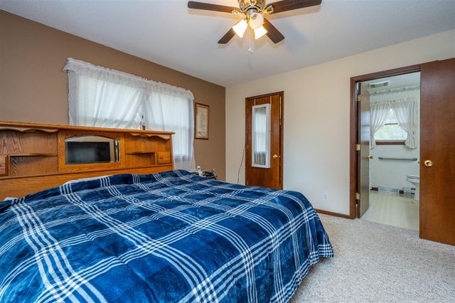 5985 Echo Ridge, Stevensville, MI 49127