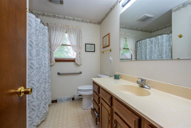 5985 Echo Ridge, Stevensville, MI 49127