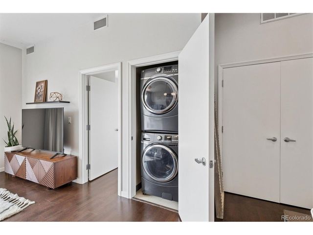 1440 Little Raven St 403, Denver, CO 80202