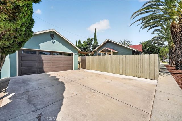 2700 W Olive Avenue, Fullerton, CA 92833