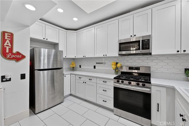 2700 W Olive Avenue, Fullerton, CA 92833