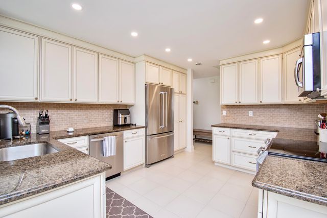 11415 Boca Woods Lane, Boca Raton, FL 33428