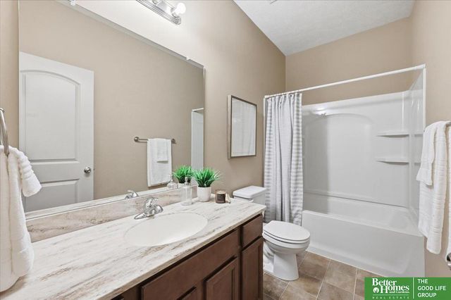 11410 S 173rd Street, Gretna, NE 68028