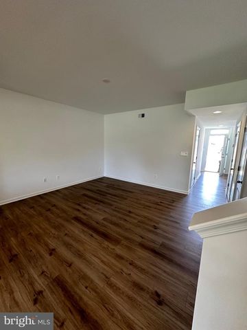 65 MELSONBY DR, Bunker Hill, WV 25413
