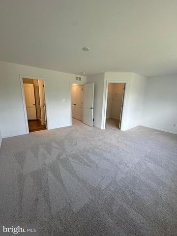 65 MELSONBY DR, Bunker Hill, WV 25413